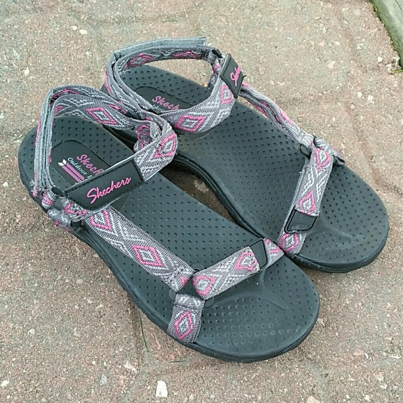 skechers velcro sandals